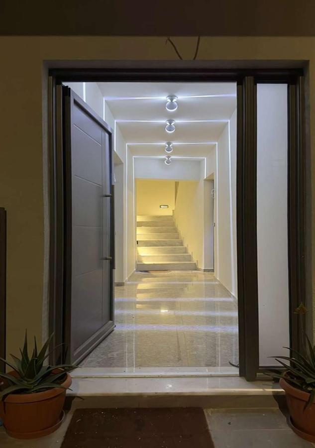 30 Senses Luxury Apartment Insight إياليسوس المظهر الخارجي الصورة