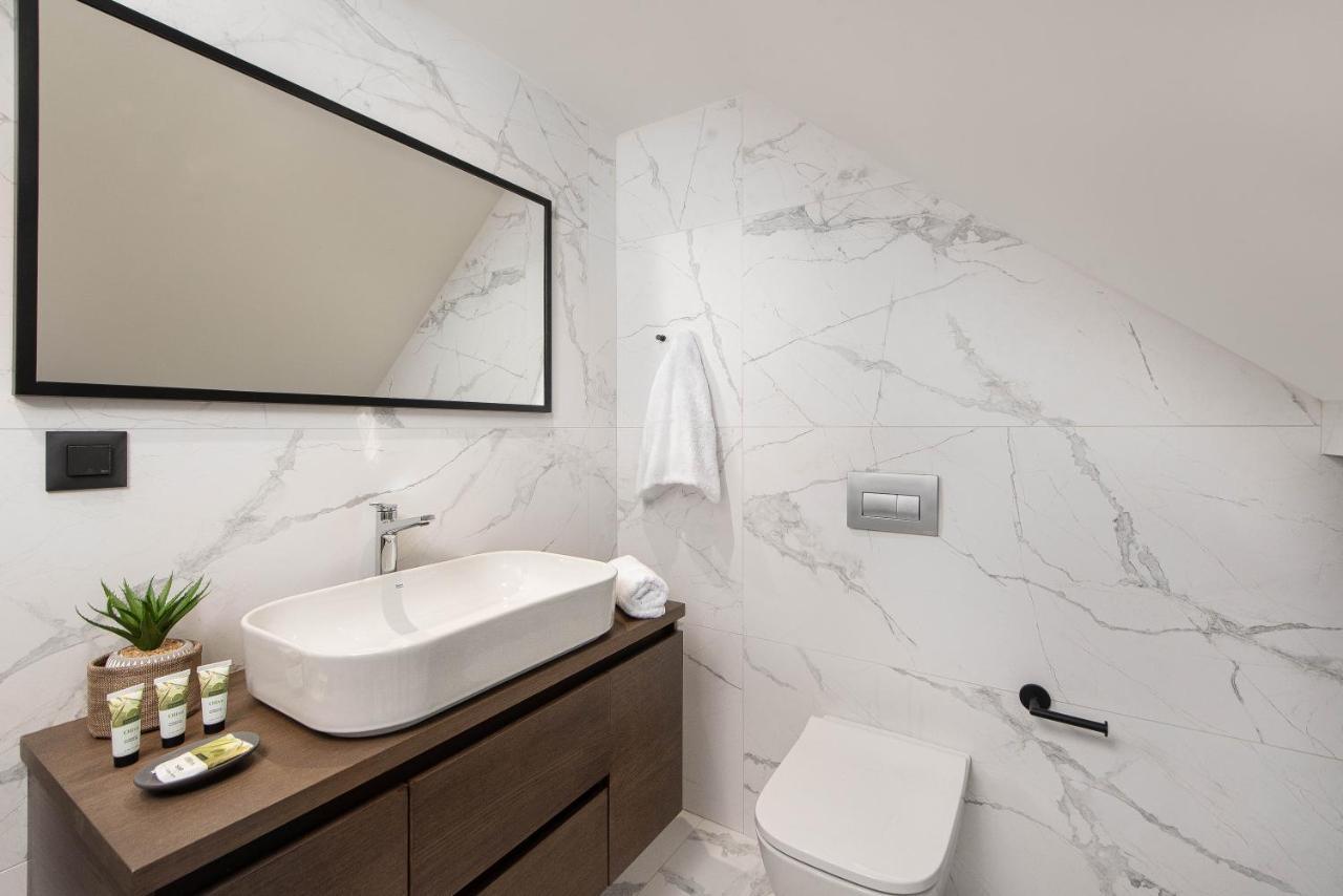 30 Senses Luxury Apartment Insight إياليسوس المظهر الخارجي الصورة