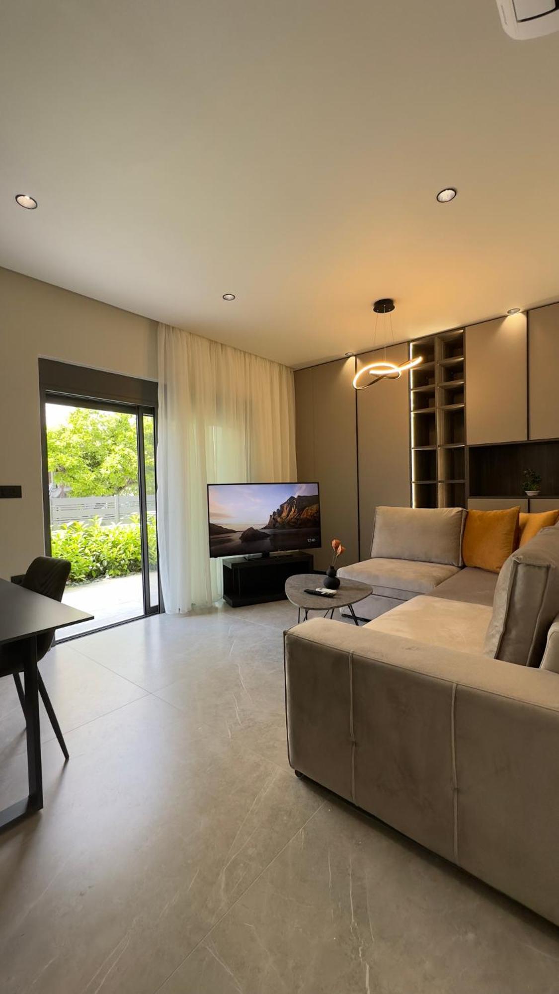 30 Senses Luxury Apartment Insight إياليسوس المظهر الخارجي الصورة